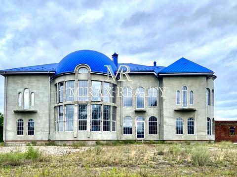 будинок за адресою Набережна, 1