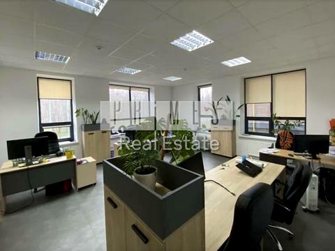 комерційна за адресою Красилівська вул., 5