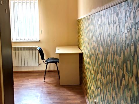 комерційна за адресою Братиславська вул., 14б