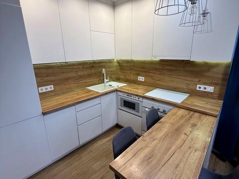 квартира за адресою Салютна вул., 2
