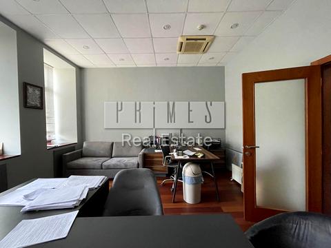 комерційна за адресою Еспланадна вул., 30