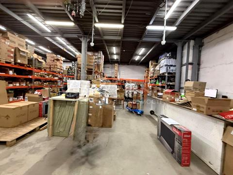 комерційна за адресою Кирилівська вул. (Фрунзе), 102