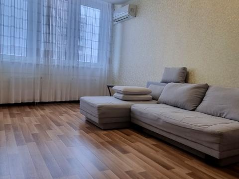 квартира по адресу Ревуцкого ул., 7-В