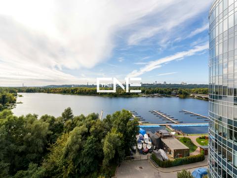 квартира за адресою Раїси Окіпної вул., 18А