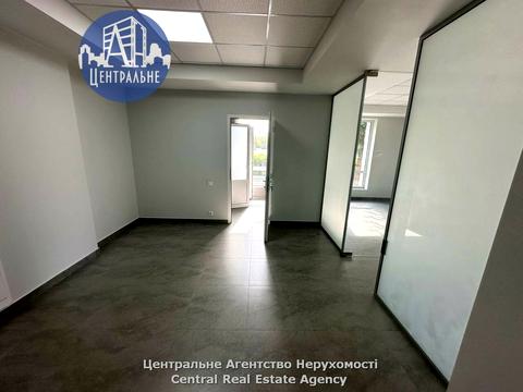комерційна за адресою Ярослава Мудрого вул. (Моріса Тореза), 64