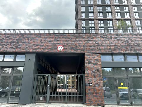 комерційна за адресою Набережна Перемоги вул., 128
