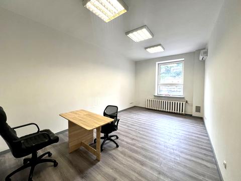 комерційна за адресою Олександра Кониського вул., 52-58