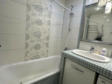 квартира за адресою Коллонтая вул., 2