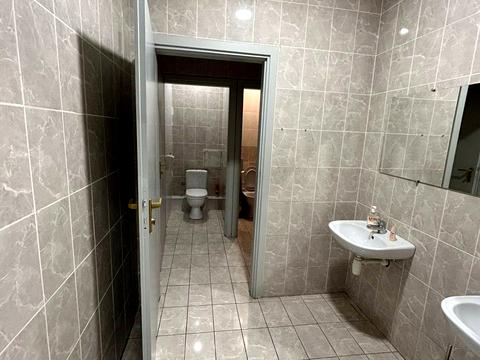 комерційна за адресою Автозаводська вул., 54