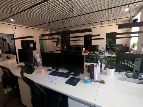 комерційна за адресою Воздвиженська вул., 14