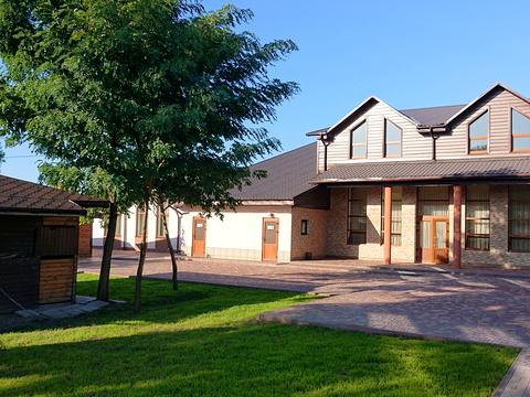 комерційна за адресою Погребський шлях вул., 51