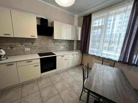 квартира за адресою Перлинна вул., 4