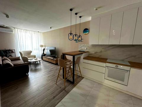 квартира за адресою Зарічна вул., 2к1