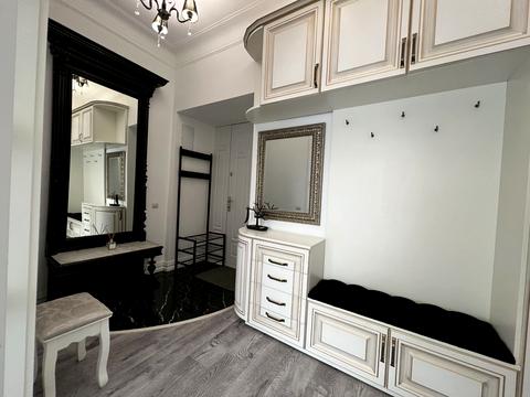 квартира по адресу Круглоуниверситетская ул., 13