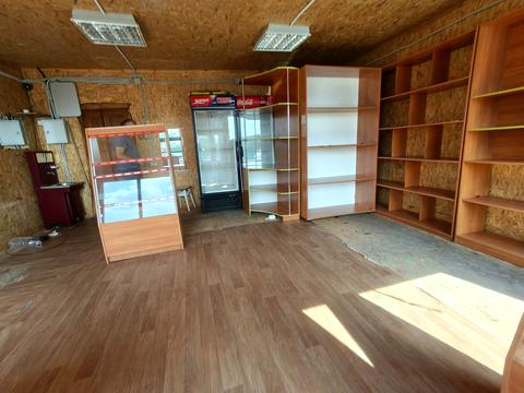 комерційна за адресою Центральна, 7