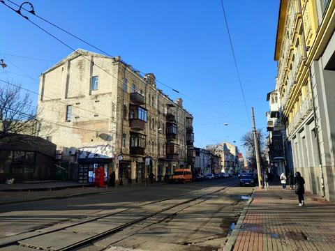 коммерческая по адресу Контрактовая пл., 1