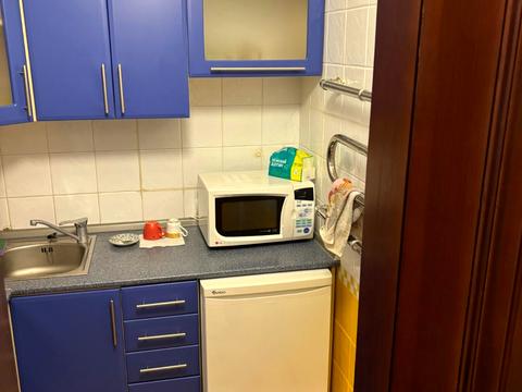 комерційна за адресою Лаврська вул. (Січневого Повстання), 6