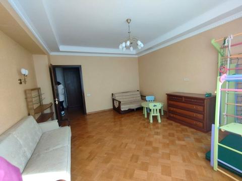 квартира за адресою Літературна вул., 1а
