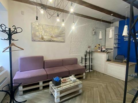 коммерческая по адресу Івана Франка, 109