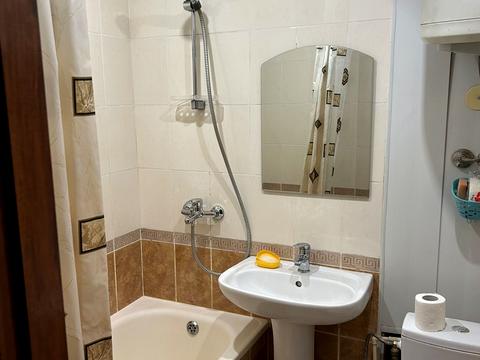 квартира за адресою Краснова вул., 4