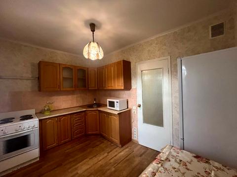 квартира по адресу Ревуцкого ул., 19/1