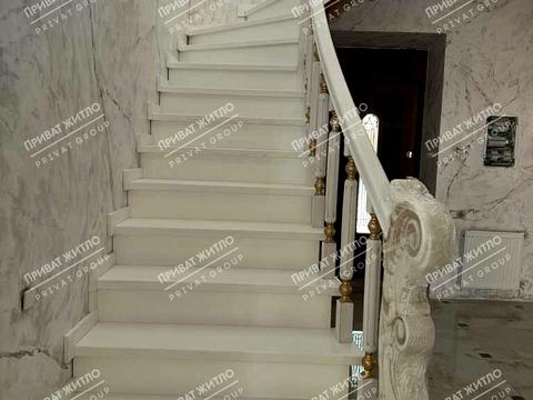 будинок за адресою центральна, 1