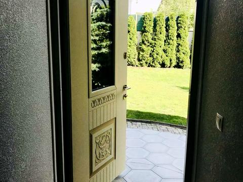 будинок за адресою Валерія Лобановського просп. (Червонозоряний)