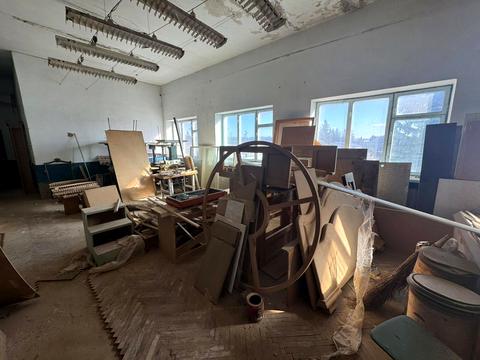 комерційна за адресою Шкільна вул., 1