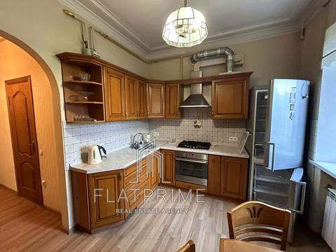 квартира по адресу Строителей ул., 39
