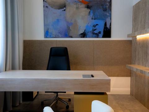 комерційна за адресою Богдана Хмельницького вул., 32