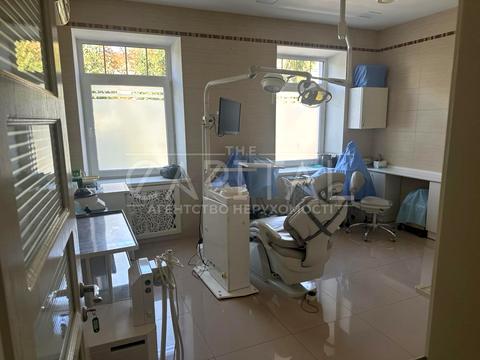 комерційна за адресою Бульварно-Кудрявська вул. (Воровського), 9-Б