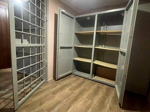 комерційна за адресою Владислава Бувалкіна вул. (Бочарова Генерала), 75