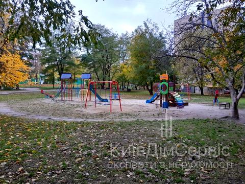 квартира за адресою Академіка Єфремова вул. (Командарма Уборевича), 9