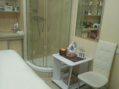 комерційна за адресою Левка Лук'яненка вул. (Маршала Тимошенка), 18