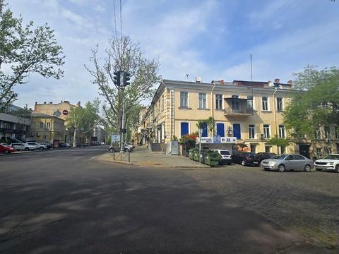 комерційна за адресою Єврейска, 24
