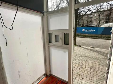 комерційна за адресою Дмитра Яворницького просп. (Карла Маркса), 26