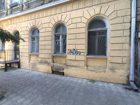 комерційна за адресою Канатна вул., 7