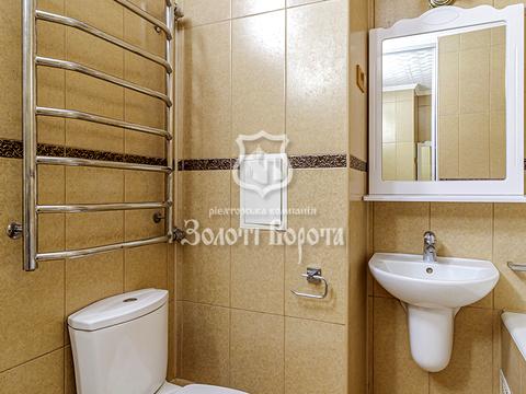квартира за адресою Анни Ахматової вул., 50