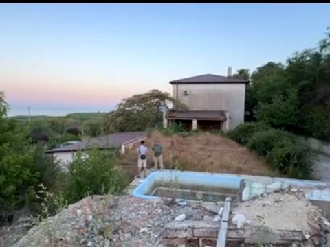 комерційна за адресою Дністровська, 9