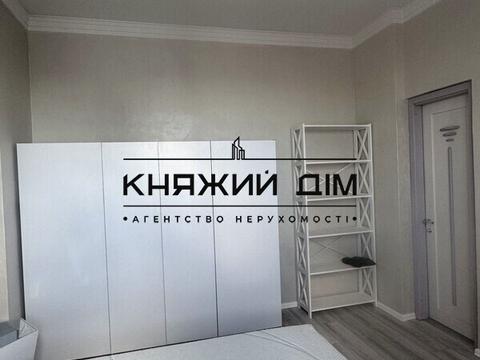 квартира за адресою Кирило-Мефодіївська вул., 2
