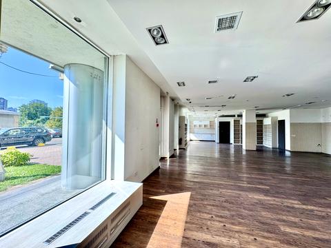 комерційна за адресою Звіринецька вул., 59