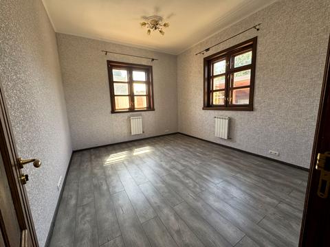 будинок за адресою Орхідейна