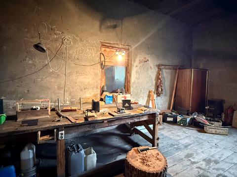 комерційна за адресою Незалежності, 15