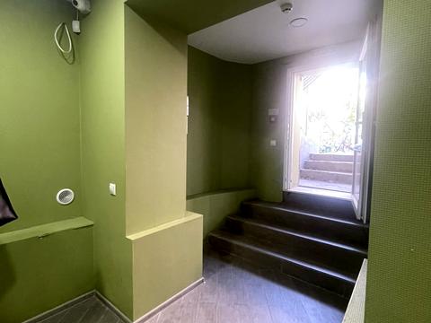 комерційна за адресою Владислава Бувалкіна вул. (Бочарова Генерала), 75