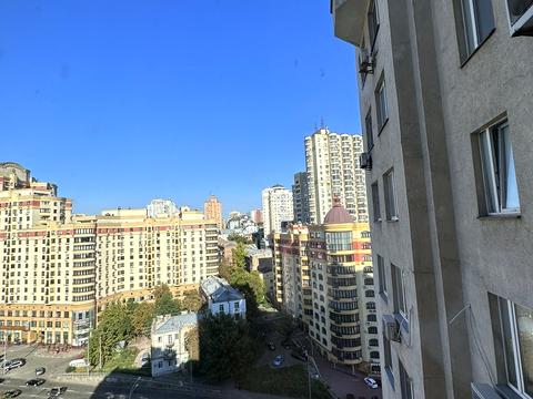 квартира за адресою В'ячеслава Чорновола вул., 16