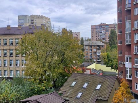 комерційна за адресою Олександра Кониського вул., 46/11