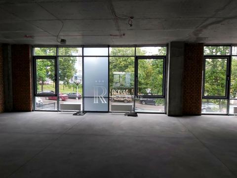 комерційна за адресою Деміївська вул., 27