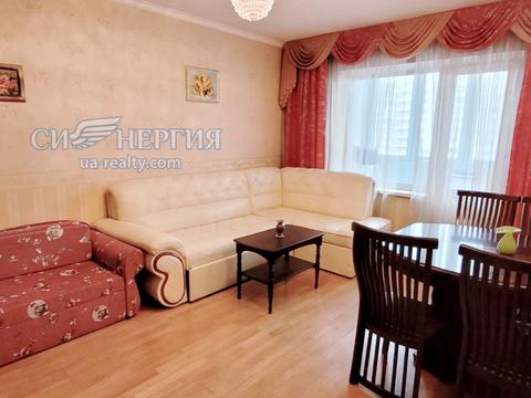 квартира за адресою Ревуцького вул., 18
