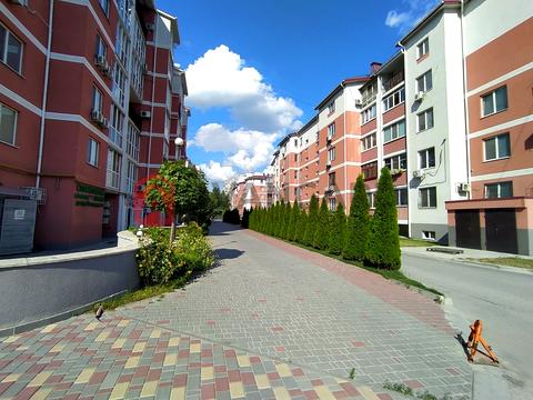 комерційна за адресою Січеславська вул., 4