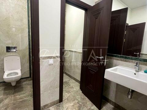 комерційна за адресою Жилянська вул., 68